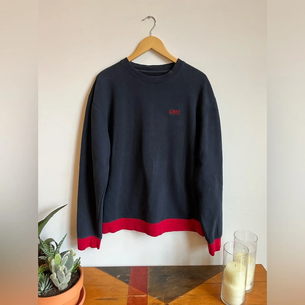OBEY CREWNECK - Picture 1 of 2